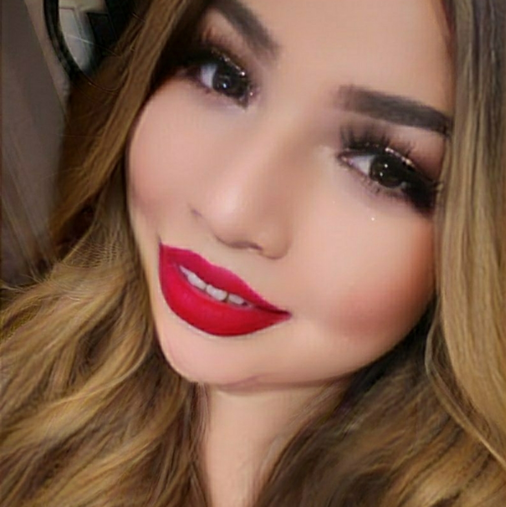 Meet your Posher, Yuvia